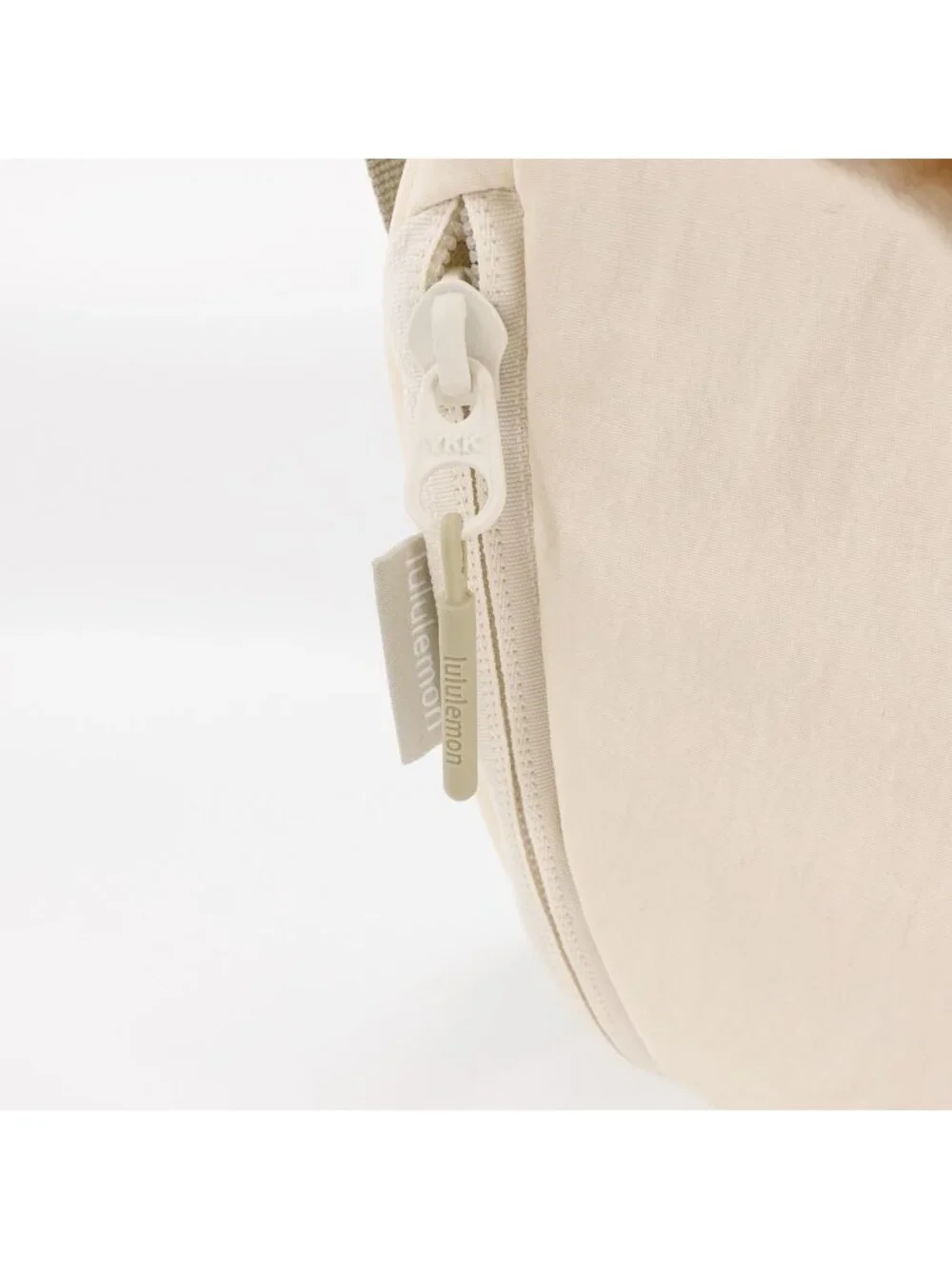 Lululemon Curved Crossbody 3L White OS - Picture 9 of 16